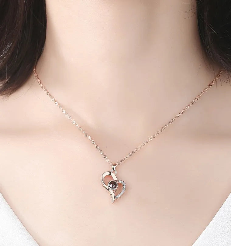 Love Heart Projection Necklace 100 Languages I Love You Pendant with Rose Gift Box for Girlfriend 2023 Fashion Luxury Jewelry